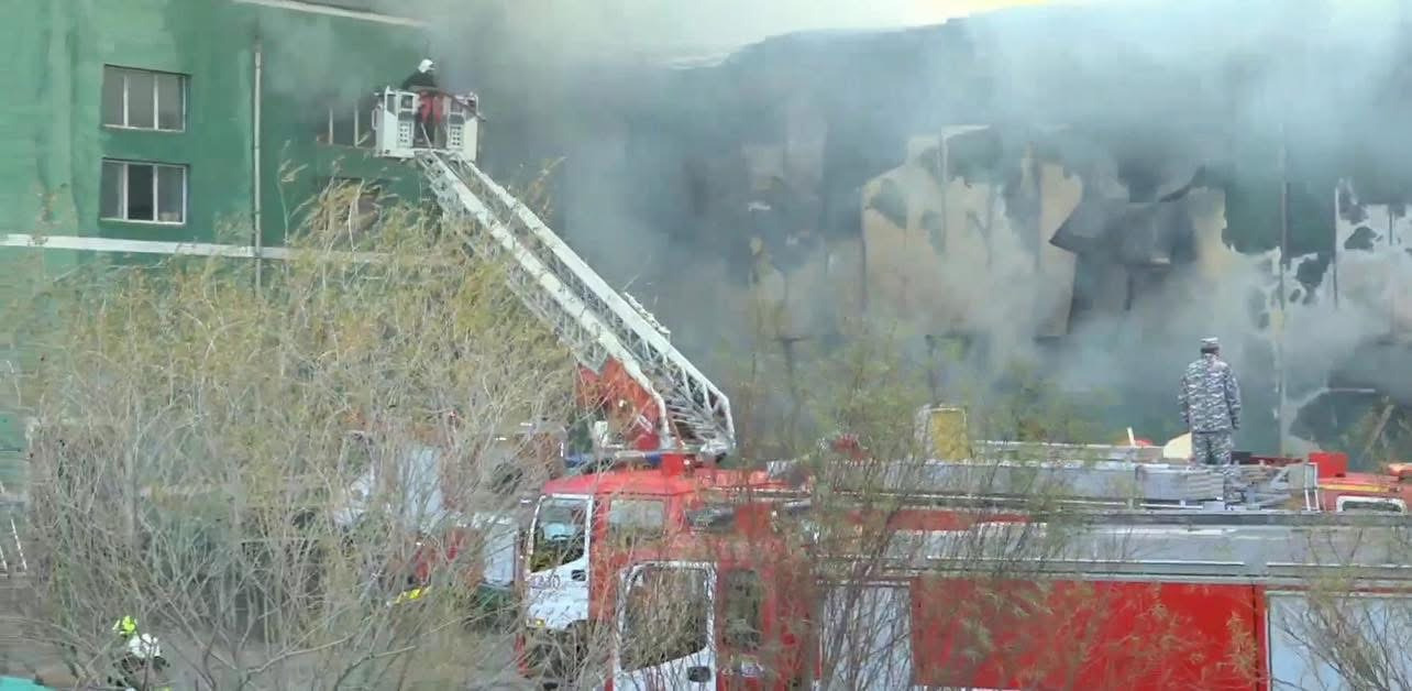 Гал түймрийг унтраахаар ажиллаж байна